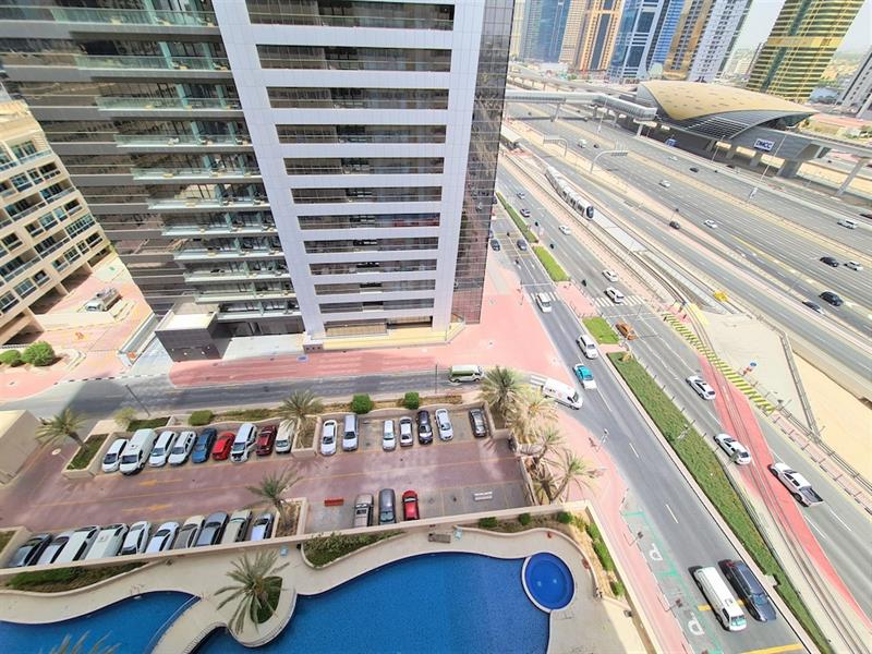 Wonderful Stay at Dubai Marina Dream Tower [VR]