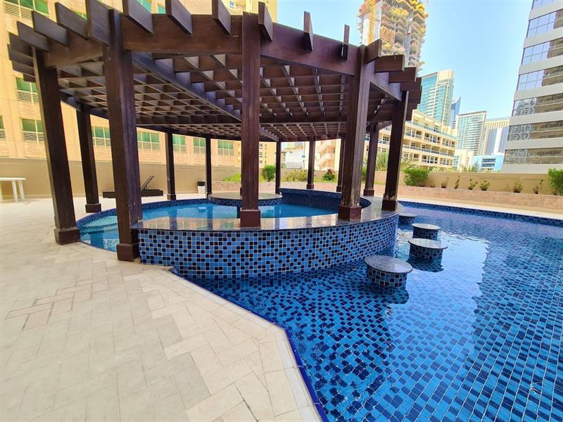 Wonderful Stay at Dubai Marina Dream Tower [VR]