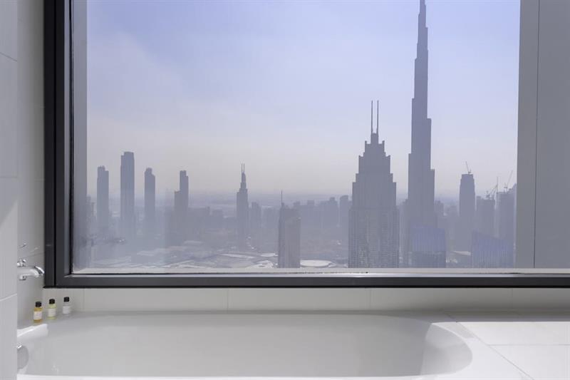 2BR Modern Apt With Magnificent Views of Dubai Skyline [VR]