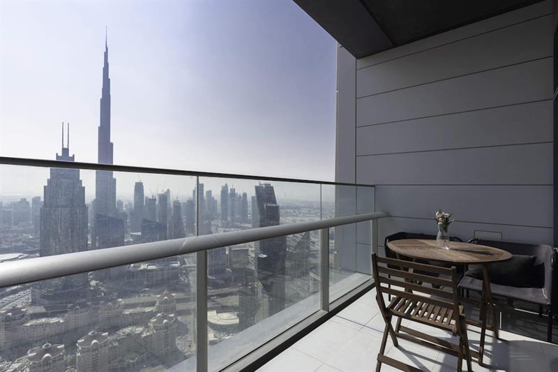 2BR Modern Apt With Magnificent Views of Dubai Skyline [VR]