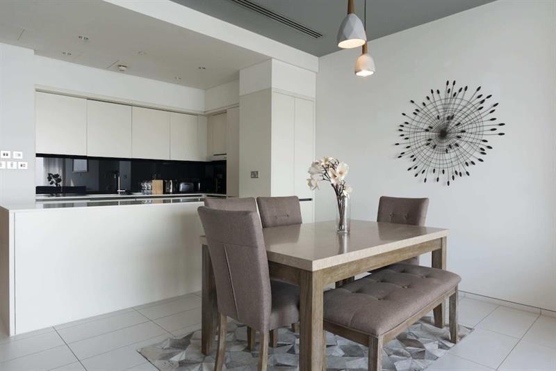2BR Modern Apt With Magnificent Views of Dubai Skyline [VR]