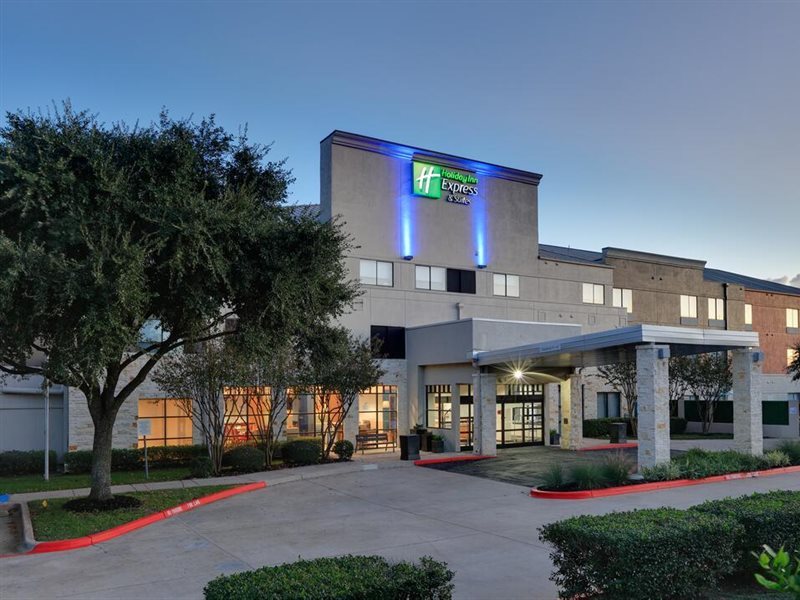 Holiday Inn Express Hotel and Suites Austin Round Rock TX in Round Rock!