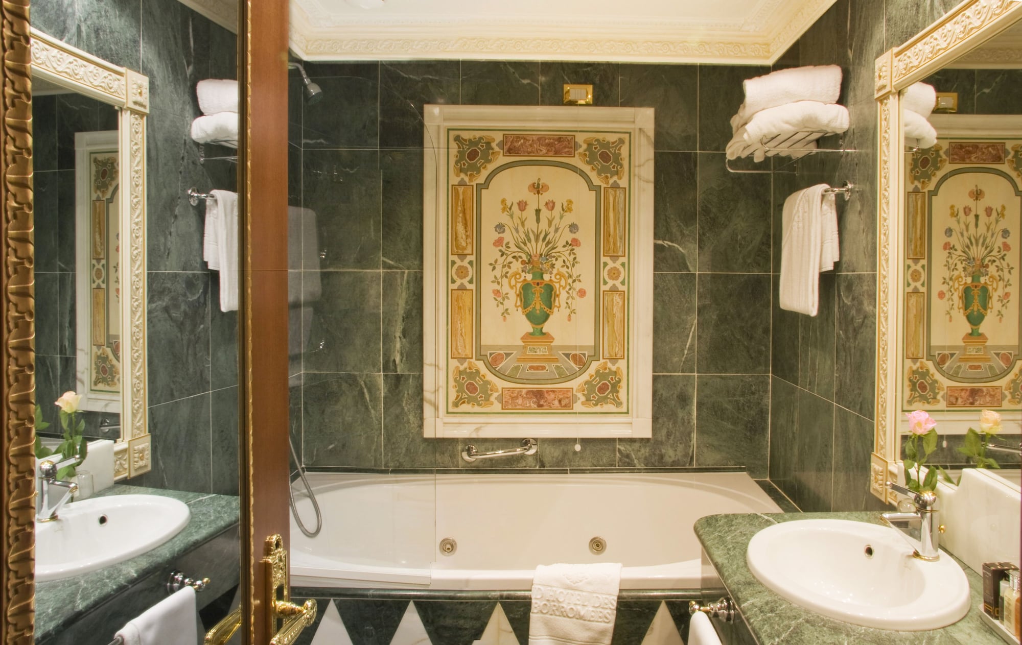 Grand Hotel Des Iles Borromees and Spa