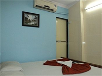 Eden Guest House & Dormitory