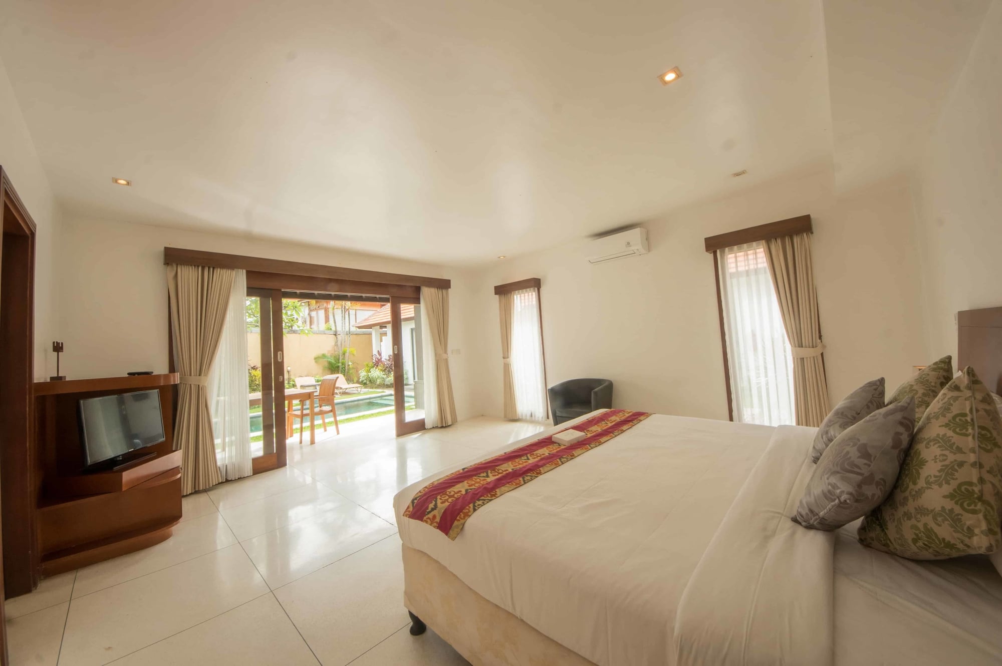 Grand Avenue Bali