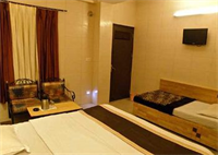 Golden Hotel