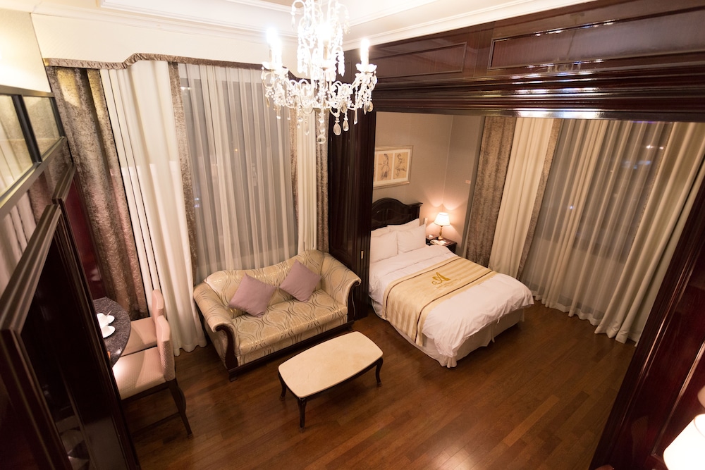Yeoksam Artnouveau City Hotel and Residence