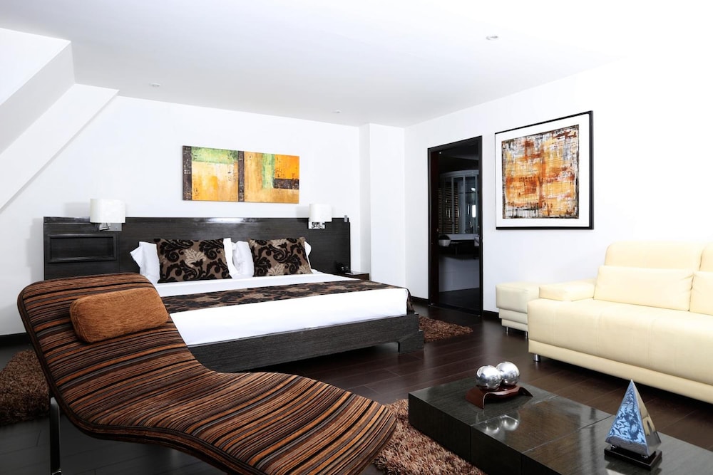 Suites 108