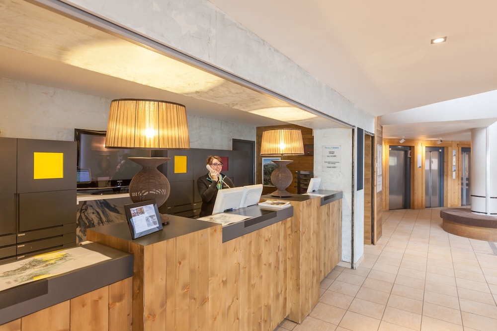 Residence L Ours Blanc