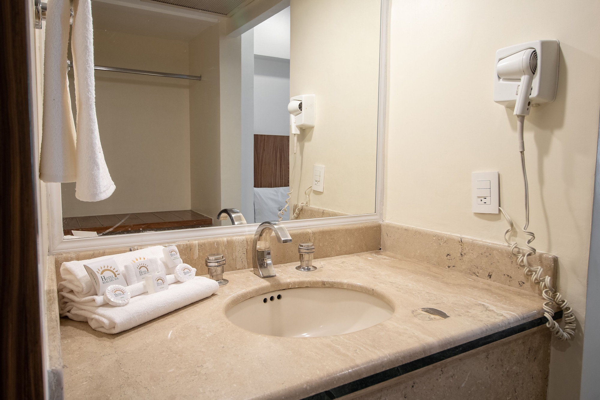Real del Sol Hotel