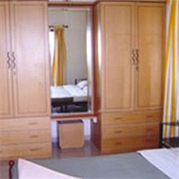 Side Image 2