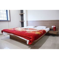 Vista Rooms At Tukoganj