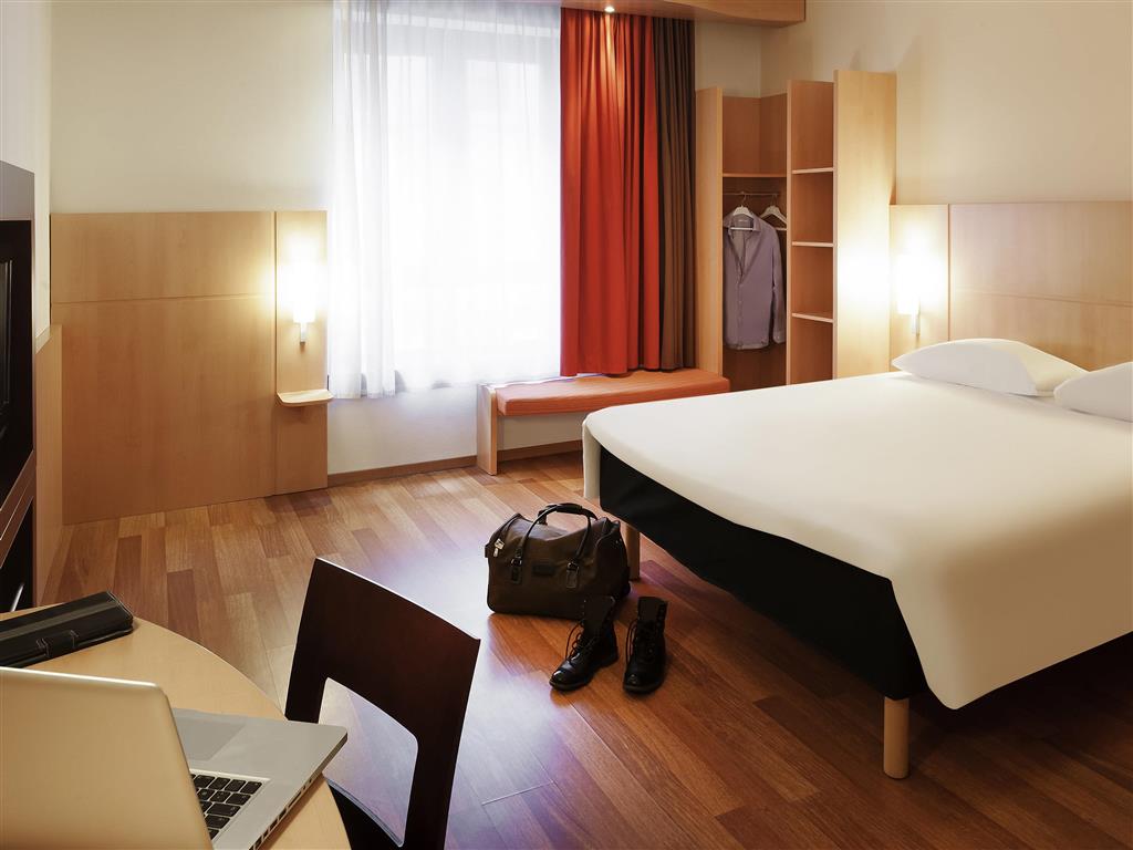 Hotel Hotel Ibis Brussels Centre Gare Midi, Belgien, Brüssel. Großes 1