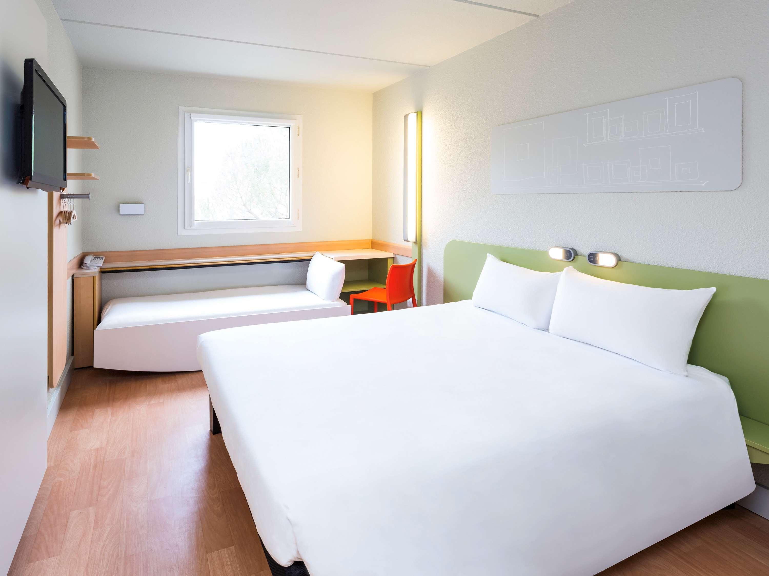 Hotel ibis budget Barcelona Sant Andreu de la Barca, Spanien, Sant Andreu de la Barca. Großes 1
