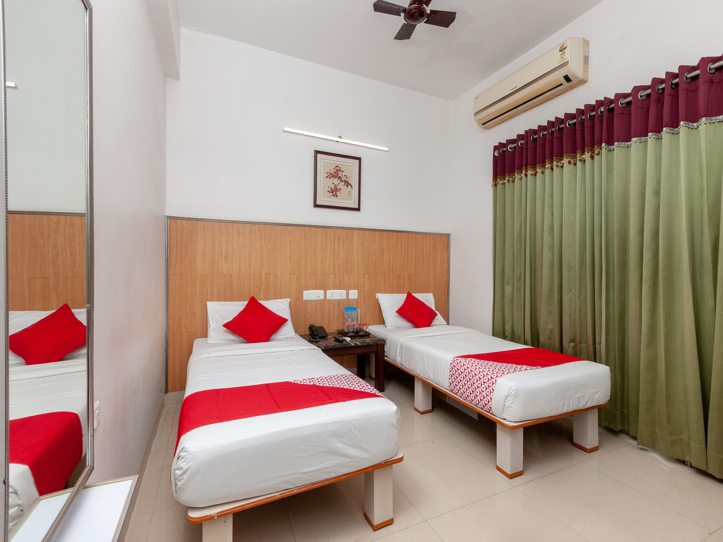 OYO 4617 Lotels Serviced Apartment
