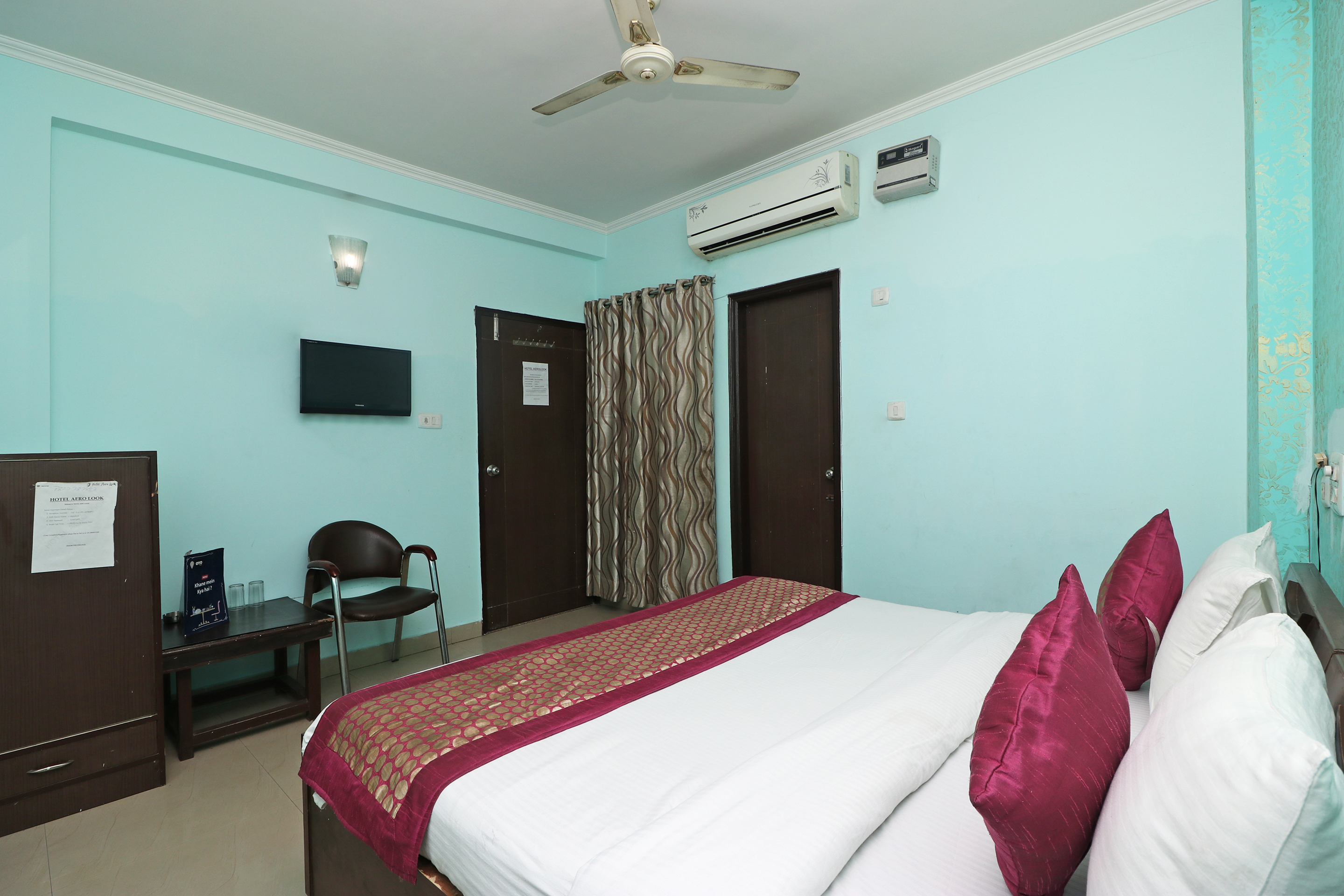 OYO 9786 Hotel Aerolook