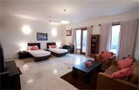 Luxury Suites and Hotels Park Front