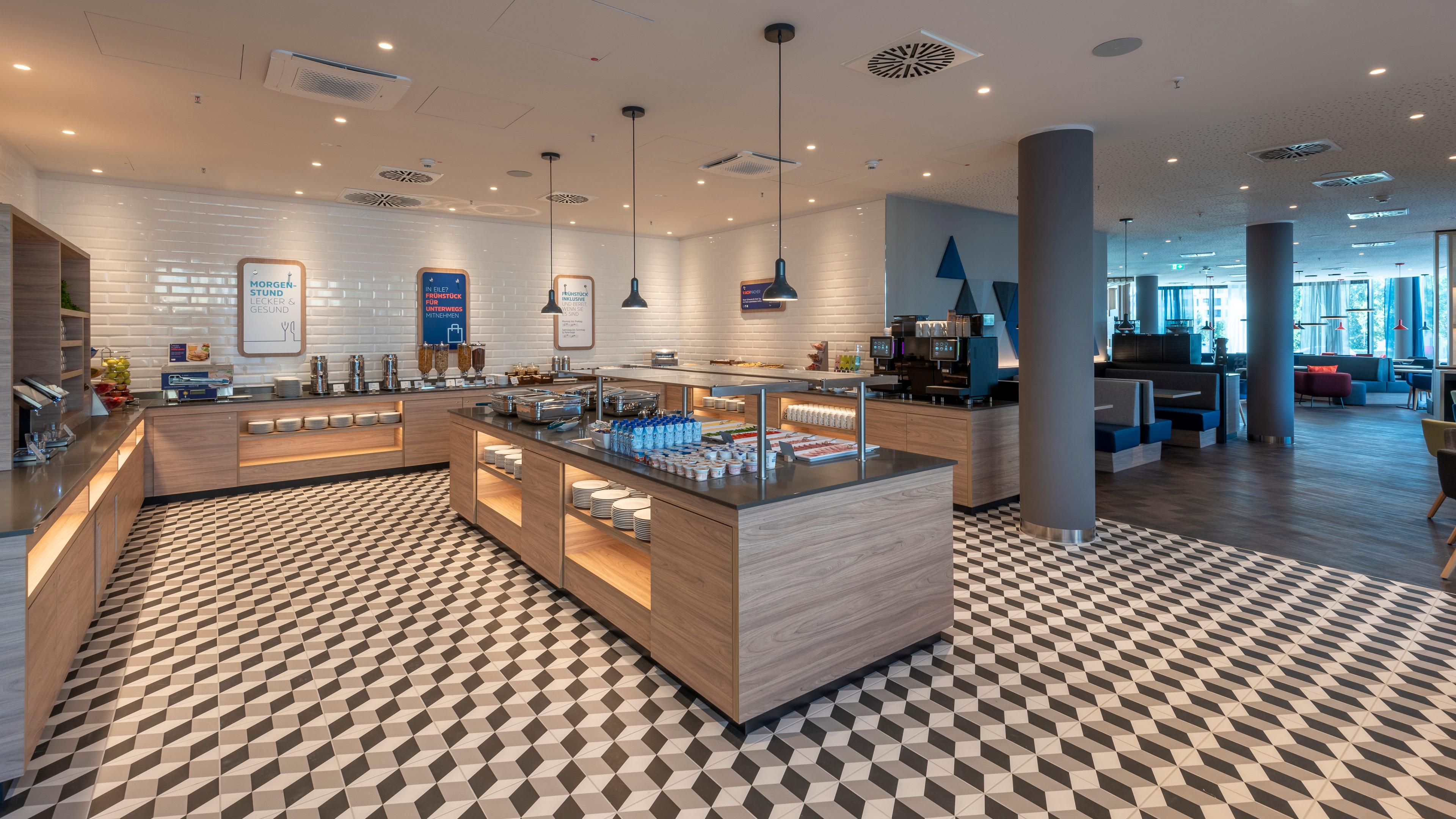 Hotel Holiday Inn Express Dusseldorf Hauptbahnhof, Deutschland, Düsseldorf. Großes 2