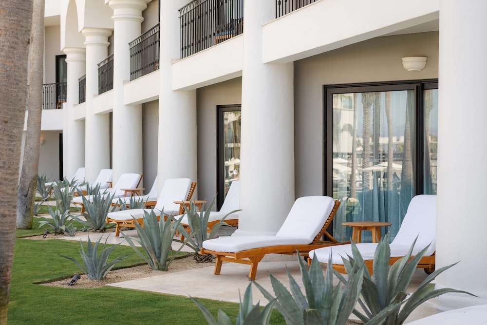 Hilton Los Cabos Beach and Golf Resort