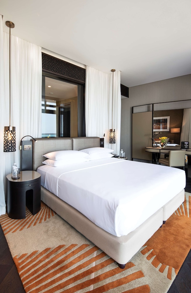 Grand Hyatt Abu Dhabi Hotel e Residenze Emirates Pearl - Travel Gay