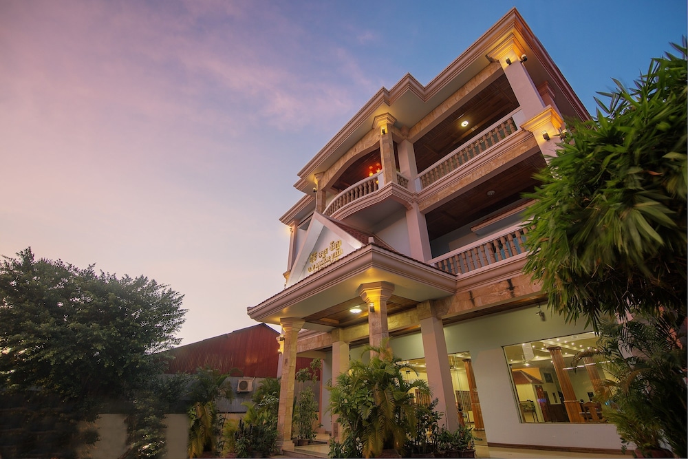 DV Angkor Villa