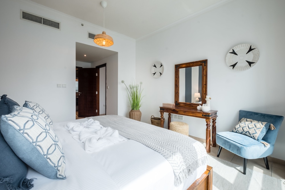 Faraway Homes - Burj Residences