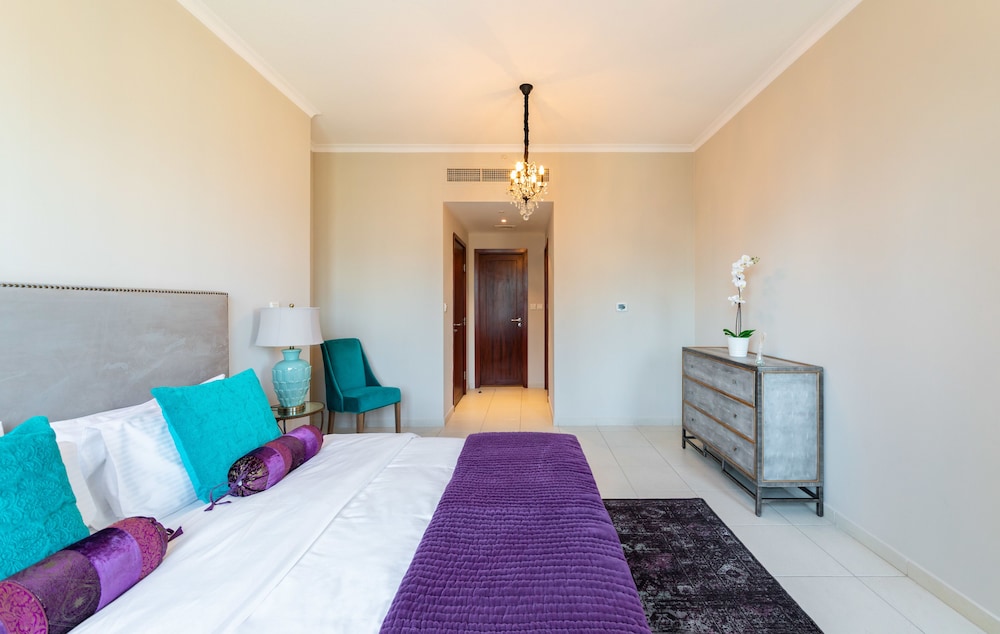 Faraway Homes - Burj Residences