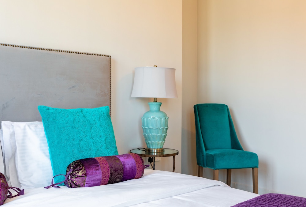 Faraway Homes - Burj Residences
