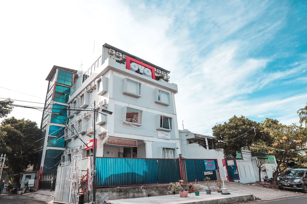 OYO 208 G house
