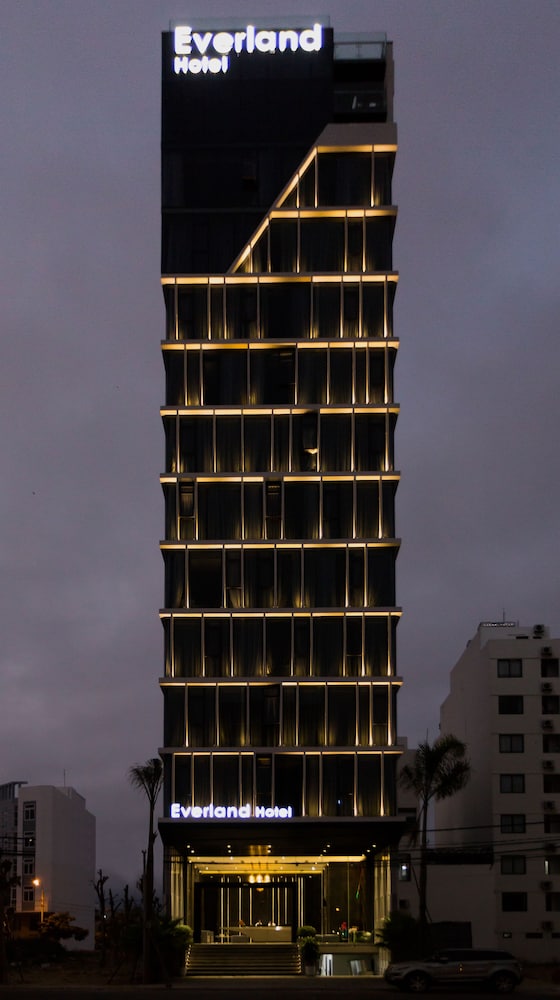 Everland Hotel