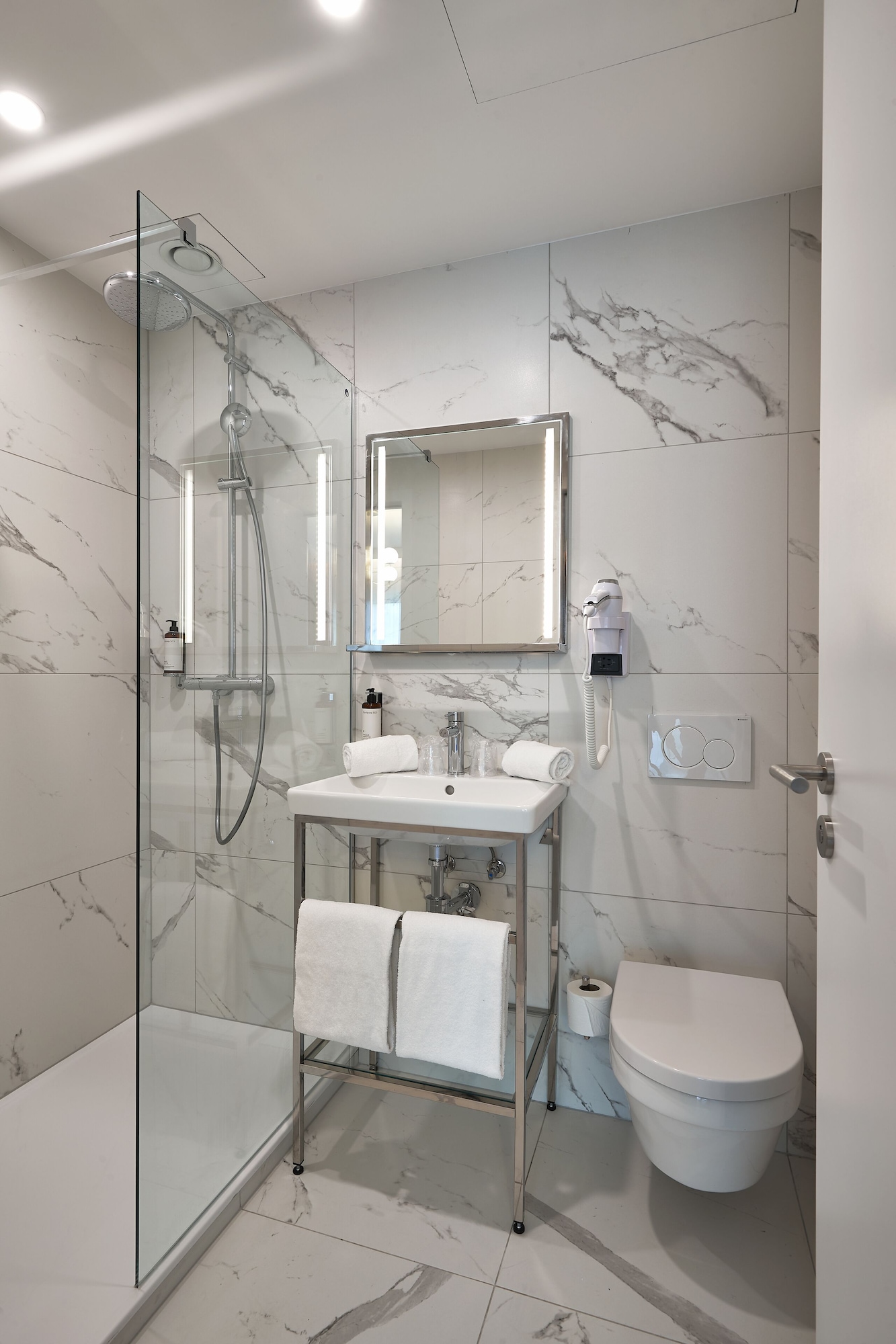 Hotel The Scott Hotel (ex The Pantone Hotel), Belgien, Brüssel. Großes 1