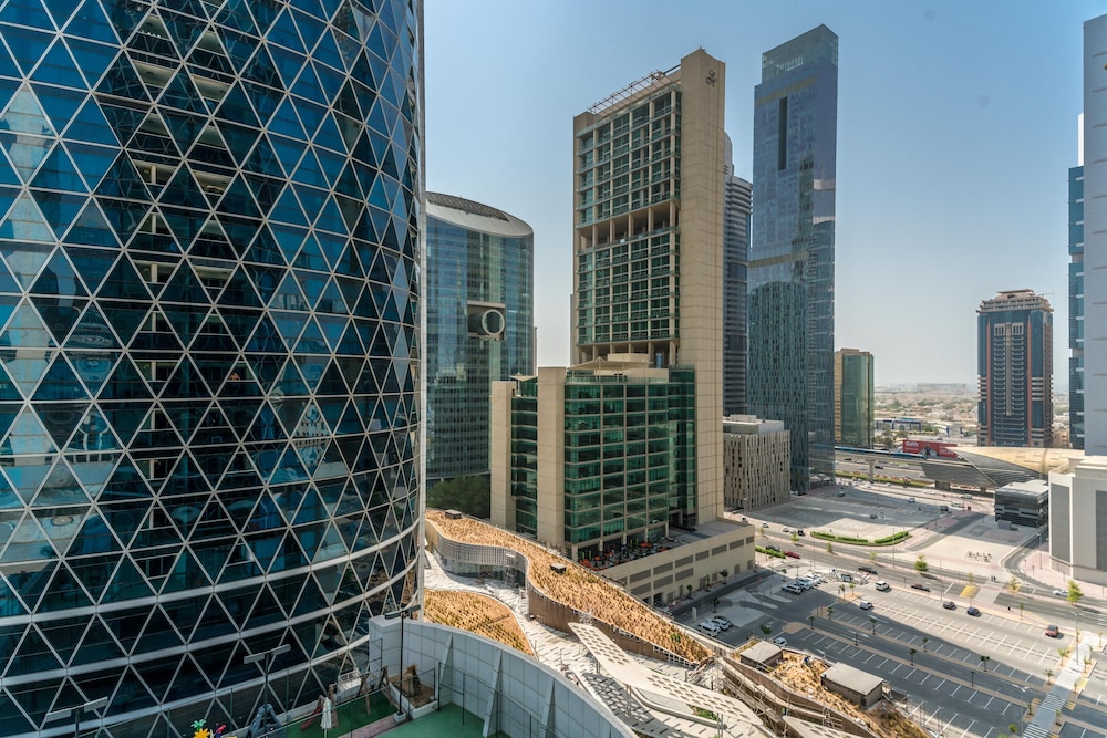 Lux BnB DIFC Park Tower Studio