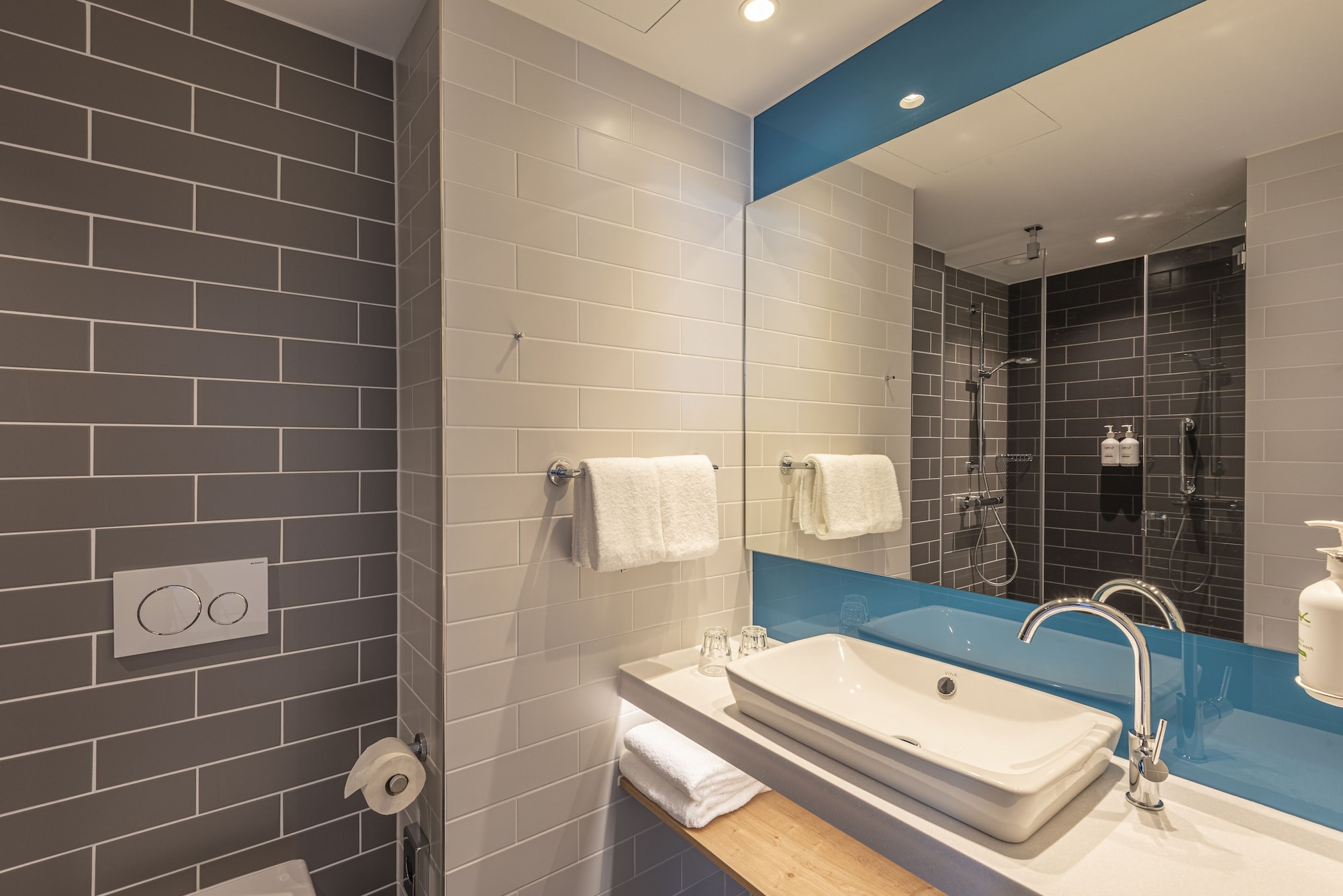 Hotel Holiday Inn Express Dusseldorf Hauptbahnhof, Deutschland, Düsseldorf. Großes 2