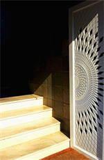 Side Image 2
