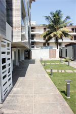Side Image 2