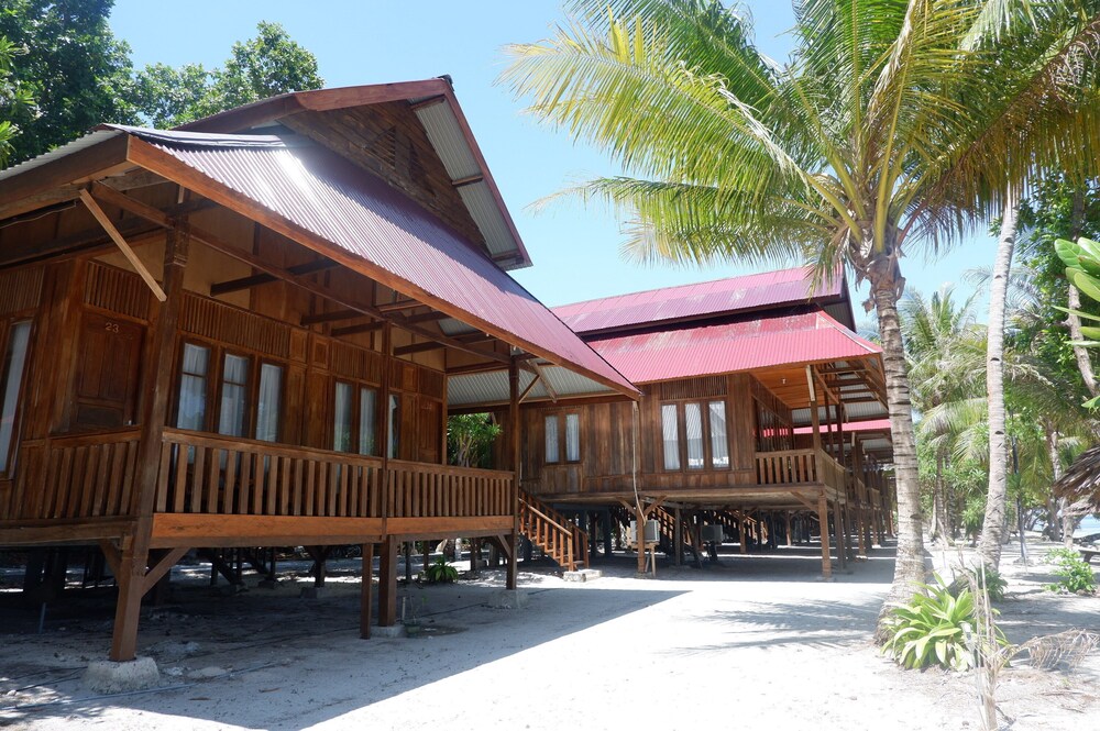 Wakatobi Patuno Diving and Beach Resort by SAHID photo 2