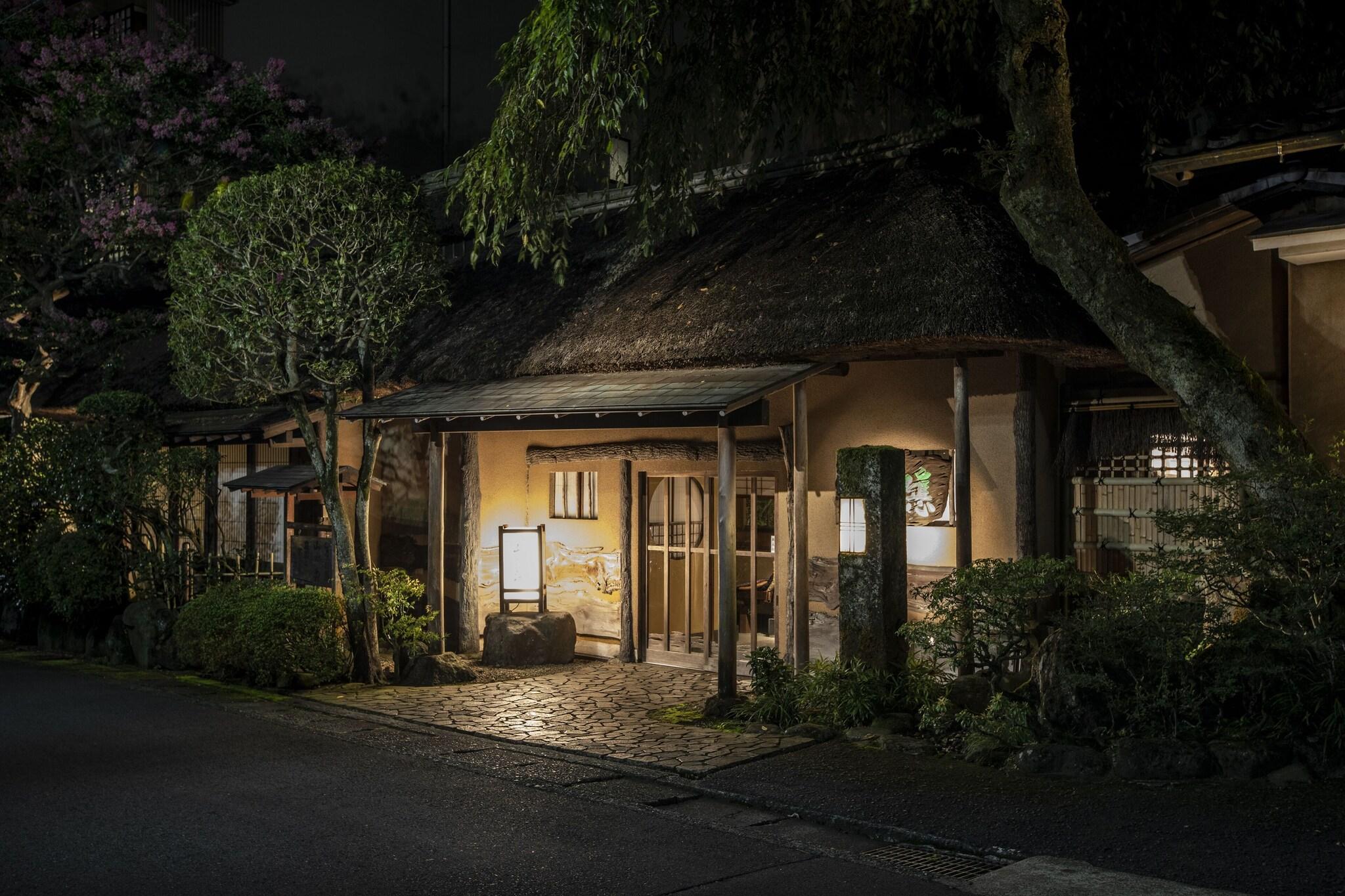 Ryokan Senkei Hotel