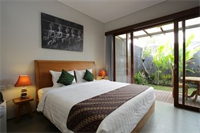 RedDoorz @ Nelayan Canggu