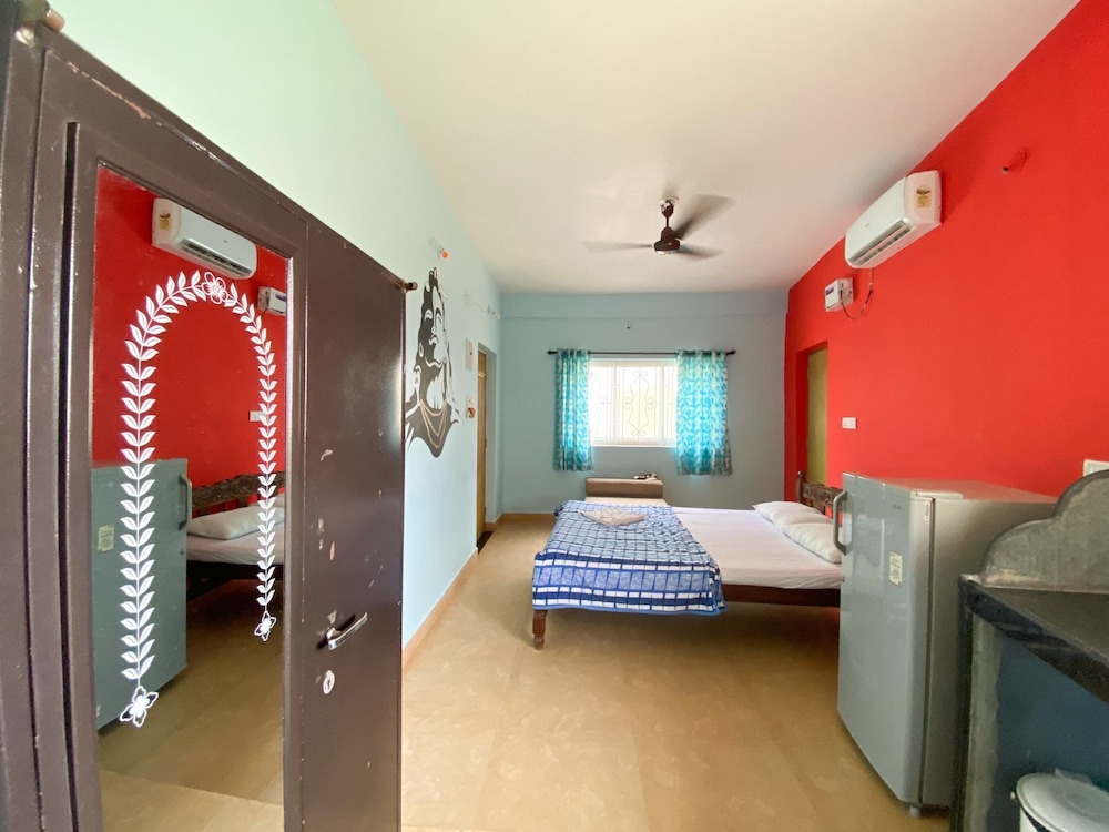 Morjim Guest House