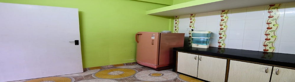 Side Image 1