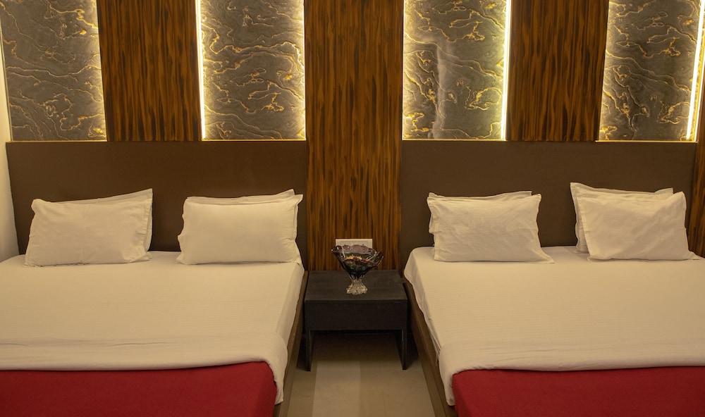Empire Royale Hotel