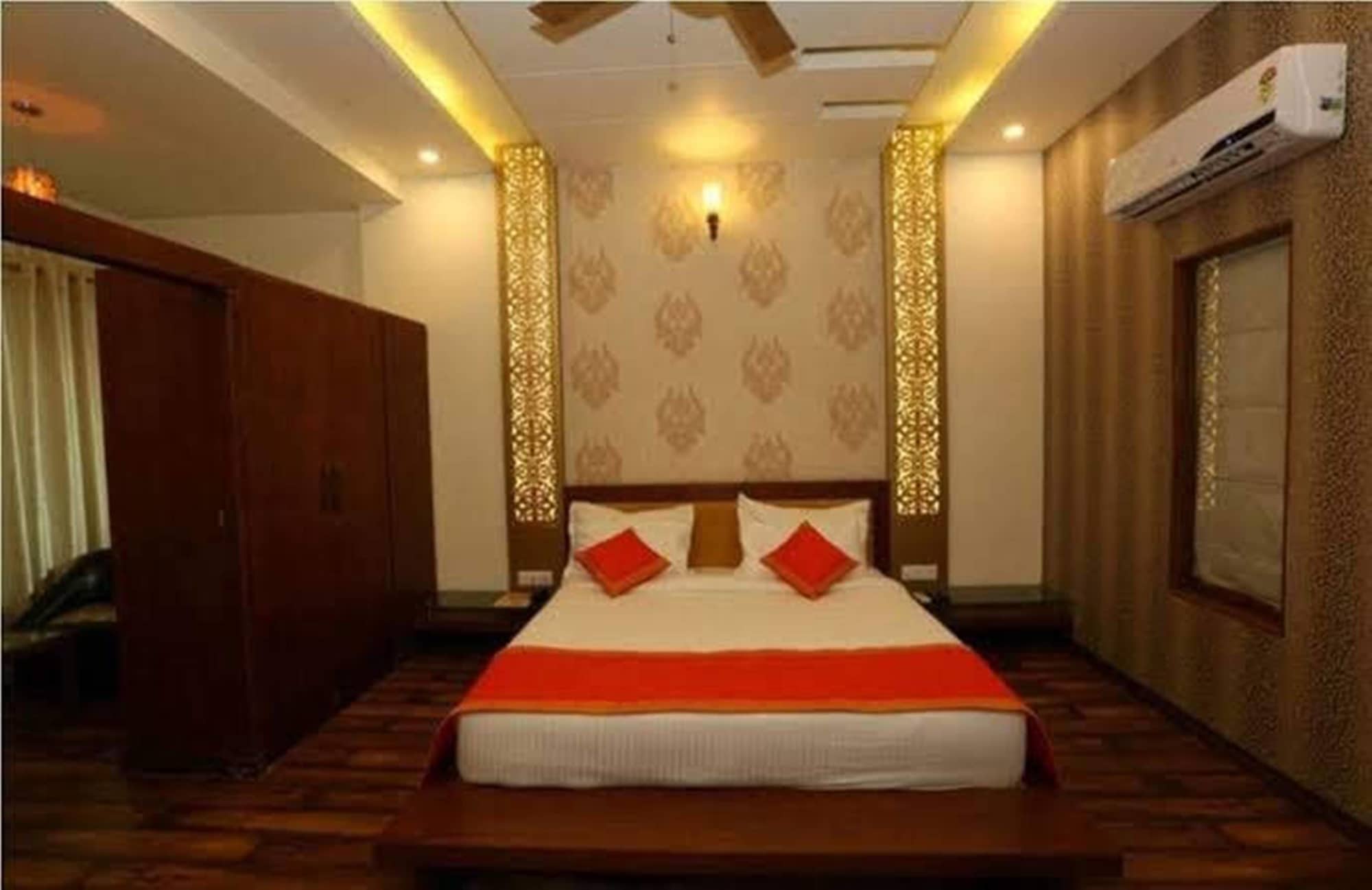 Golden Sands by One Hotels