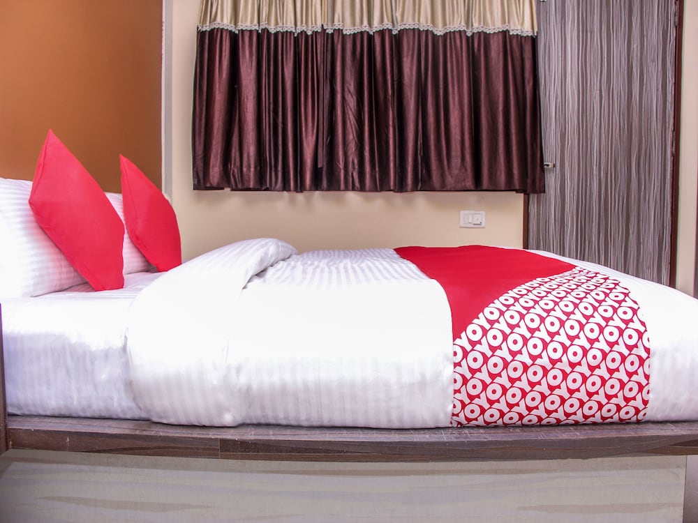 OYO 14864 Hotel Satyam Inn