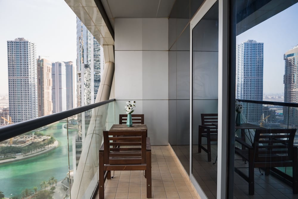 Higuests Vacation Homes - Indigo Tower