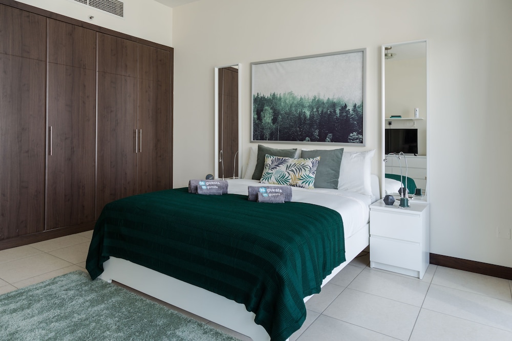 Higuests Vacation Homes - Indigo Tower