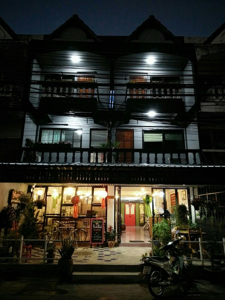 Tangmo House