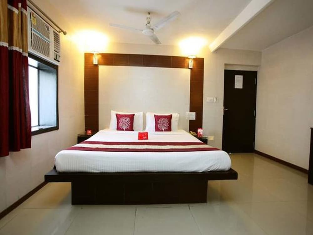 Golden Hotel