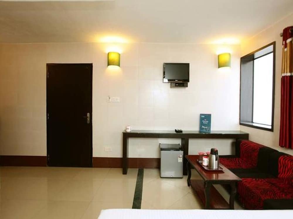 Golden Hotel