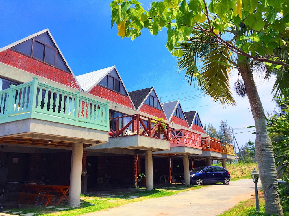 Okinawa starry forest cottage