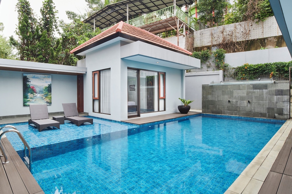 Kencana Villa Dago